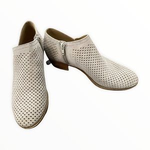 Light gray Lucky Brand booties size 7